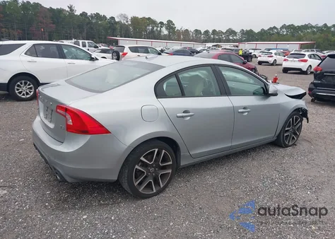 2018 Volvo S60 T5 Dynamic из США, поврежденный, VIN YV126MFL2J2453326